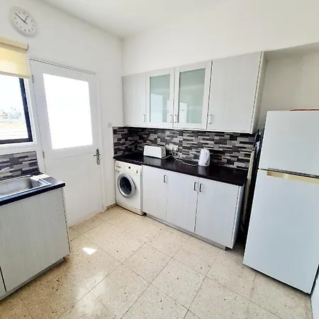 Appartement 2 Bedroom Townhouse, Close To Harbour, Use Of Onsite Facilities